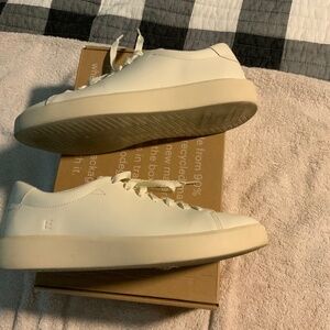 Everlane  Tennis Shoe